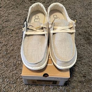 Hey Dudes Wendy Size 8